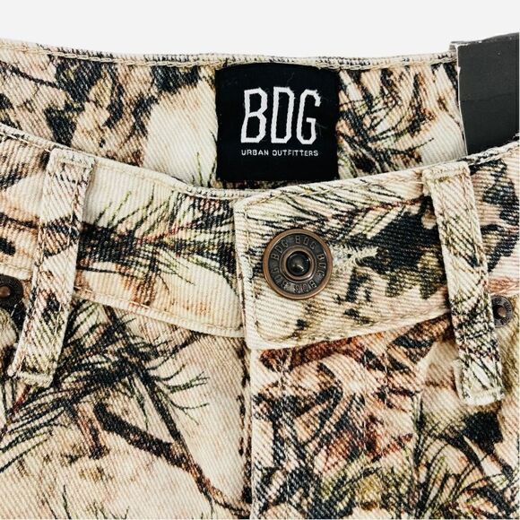 NWT UO BDG Forest Print Slim Straight Jeans - Picture 8 of 14